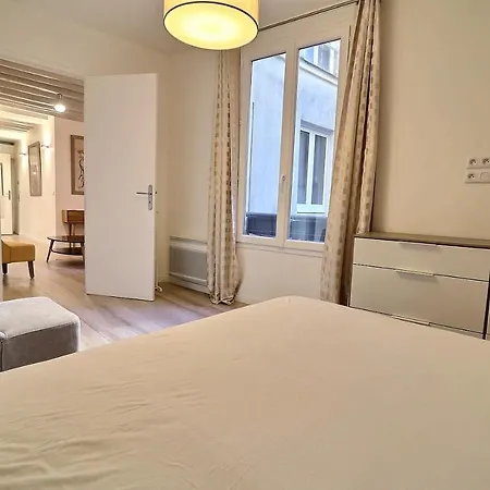 6th - Guisarde - Latin Quarter Apartment