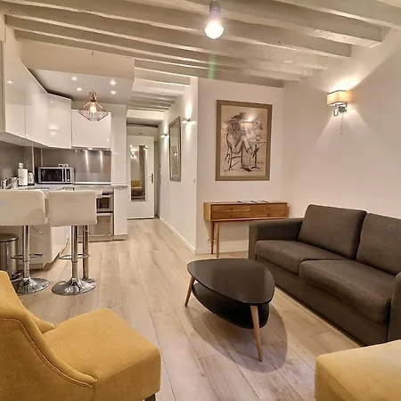 Apartment 6th - Guisarde - Latin Quarter Paris